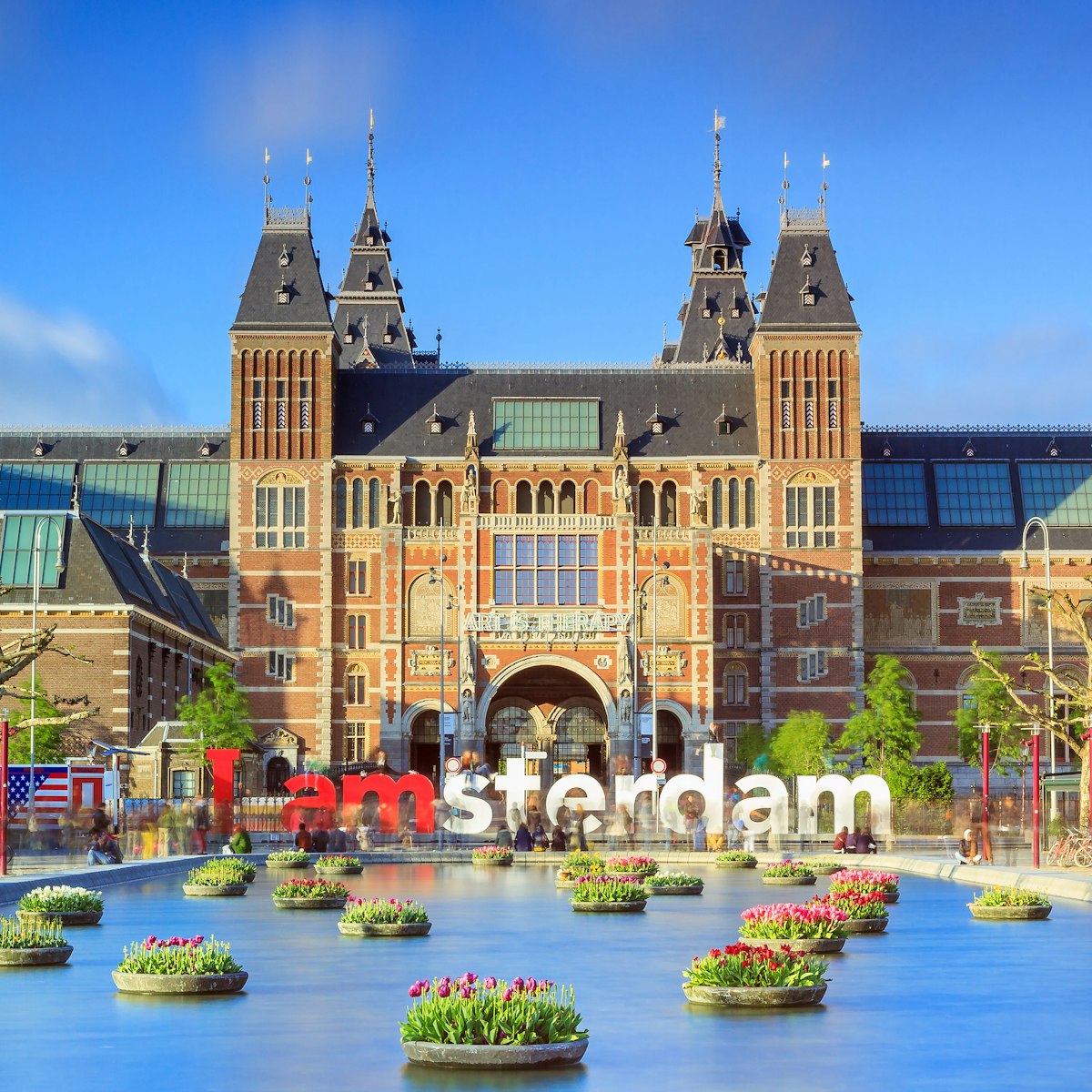 Rijksmuseum with tulips in Amsterdam..NOTE: dated image - 